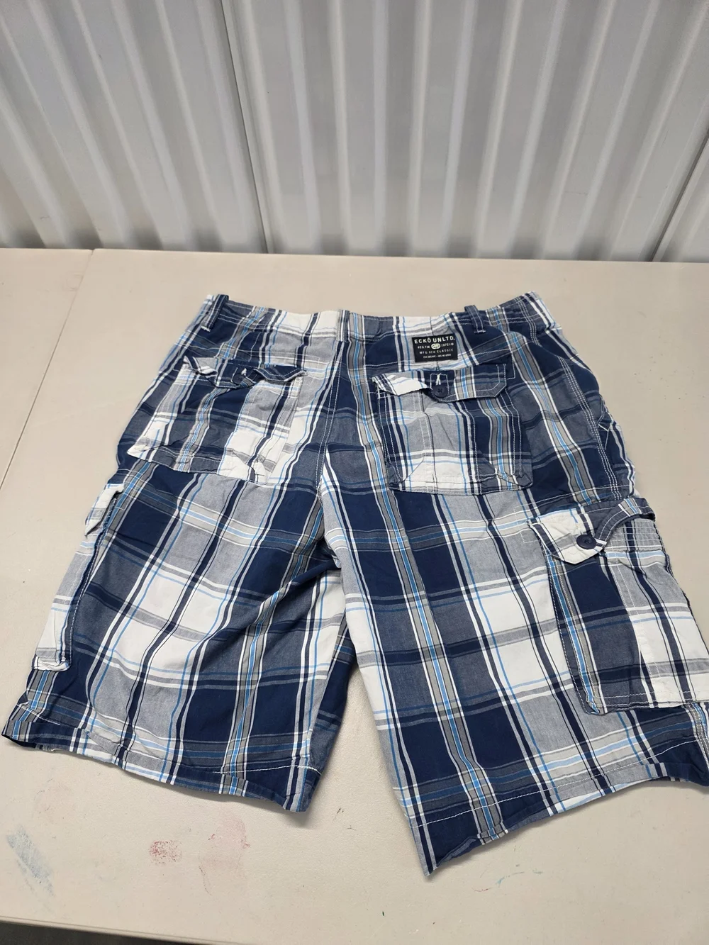 Ecko Unltd Cargo Shorts Men’s Size 32x11